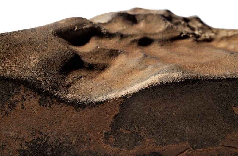 Скандал вокруг марсианского метеорита: Нигер начал расследование после громкой продажи на аукционе Sotheby's