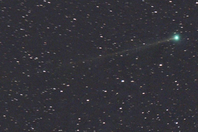 Two bright comets will swing by Earth this month. Here’s how to see them
