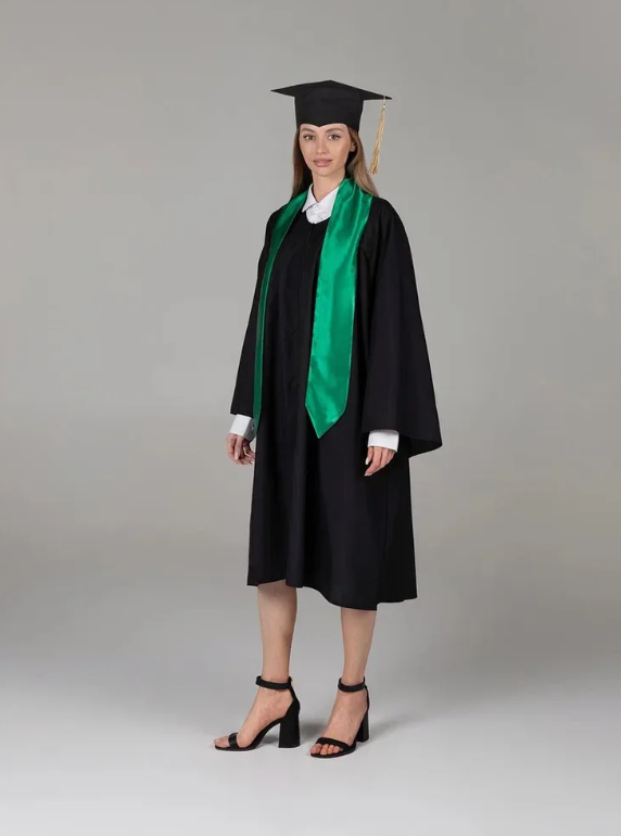 Мантия выпускника для торжественного и незабываемого дня