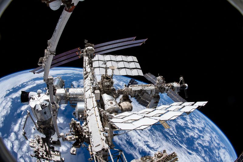 nasa-postpones-spacewalk-to-monitor-medical-concern-with-astronaut-ad92258-8025102-jpg