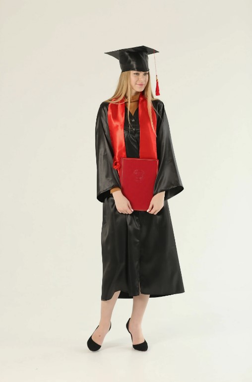 Мантия выпускника - тренды и инновации в производстве академической одежды